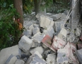 Krimi - NEHODA: Autom prerazili múr pri dome - P1170203.JPG
